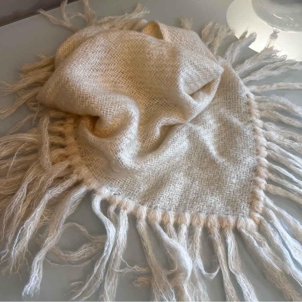 Vintage Wool SCRAF | Cream Wool Triangle Fringe Scarf/Shawl Boho Cozy fall SCRAF - Picture 3 of 8
